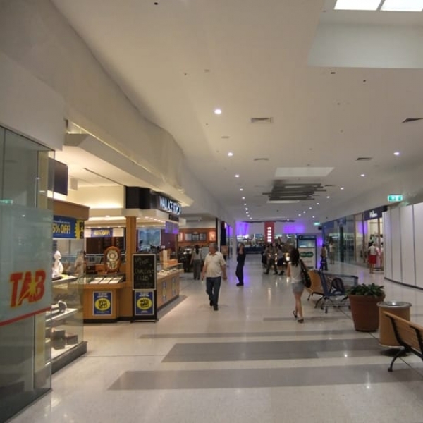 MT OMMANEY SHOPPING CENTRE mcd australia