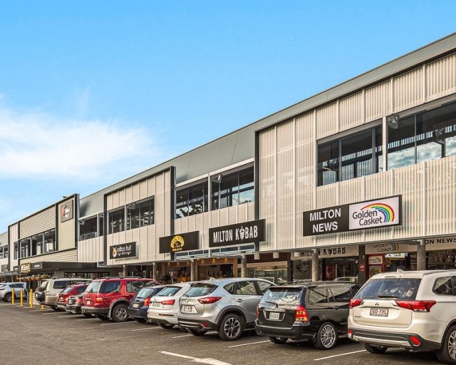 CALLIOPE SHOPPING CENTRE mcd australia